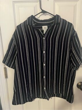 H&M Mens Regular Fit Striped Textured Short Sleeve Button Up Shirt XL